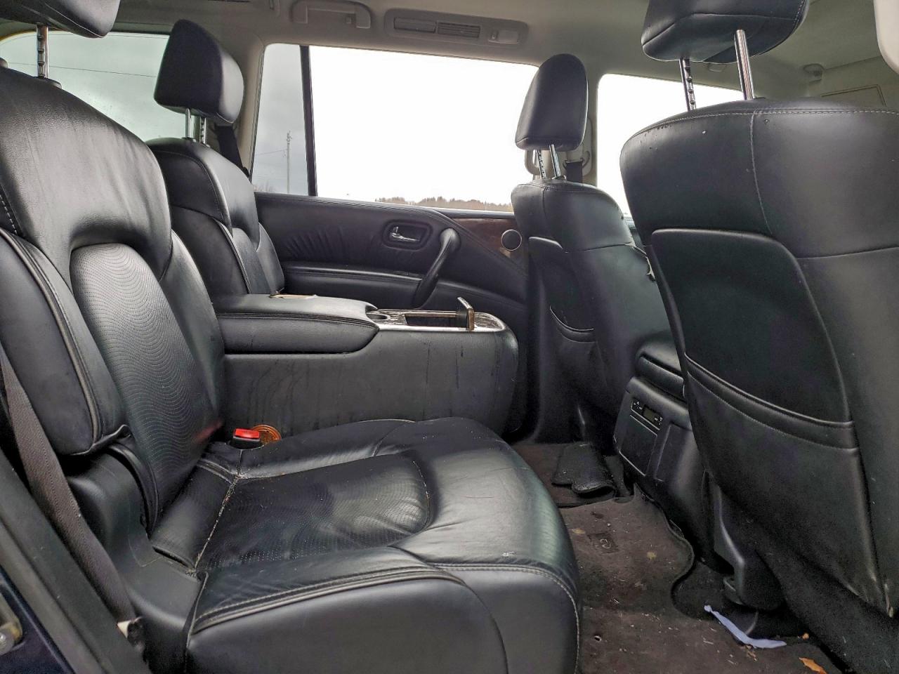2017 INFINITI QX80 BASE photo 11
