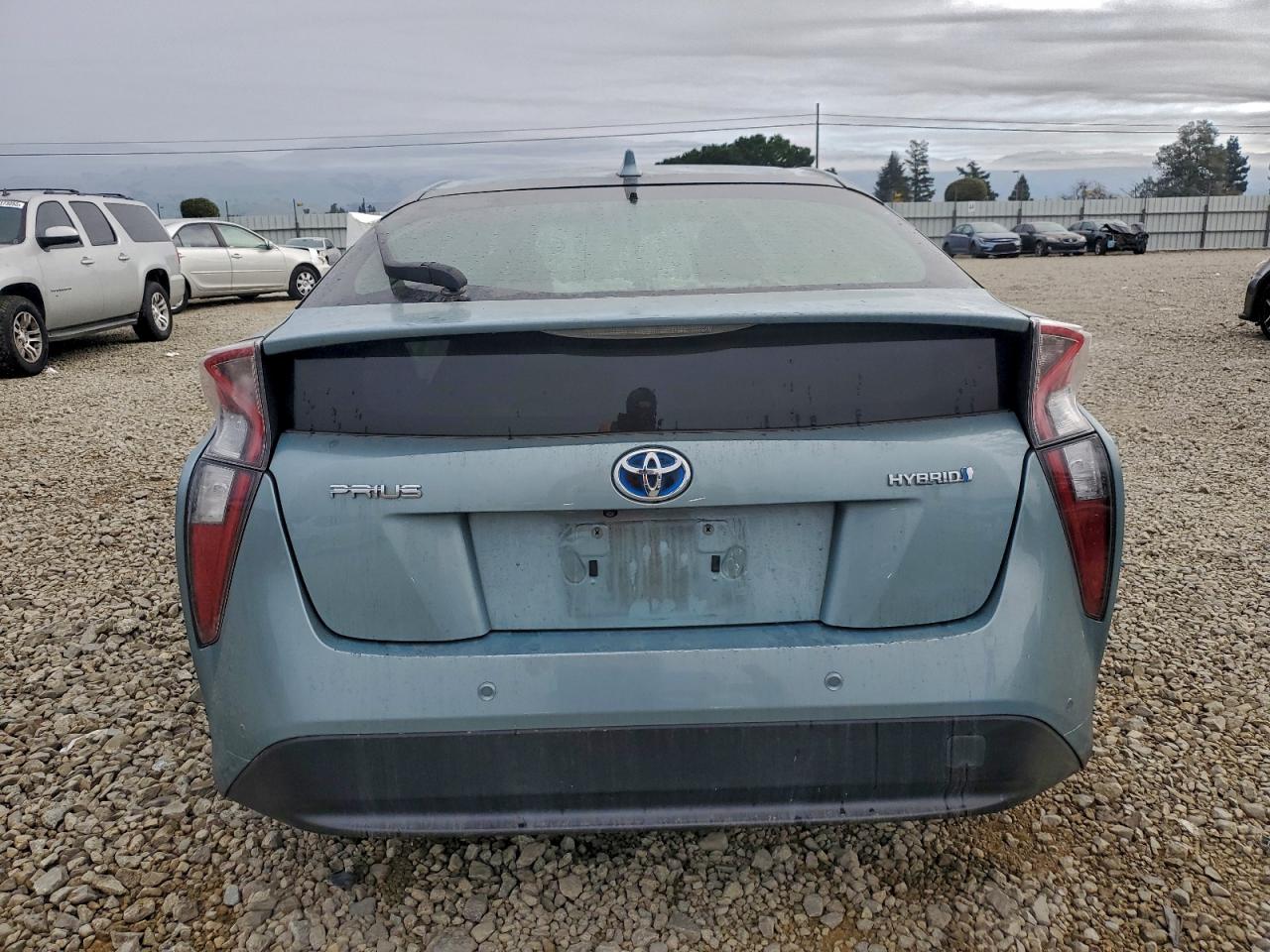2016 TOYOTA PRIUS photo 6