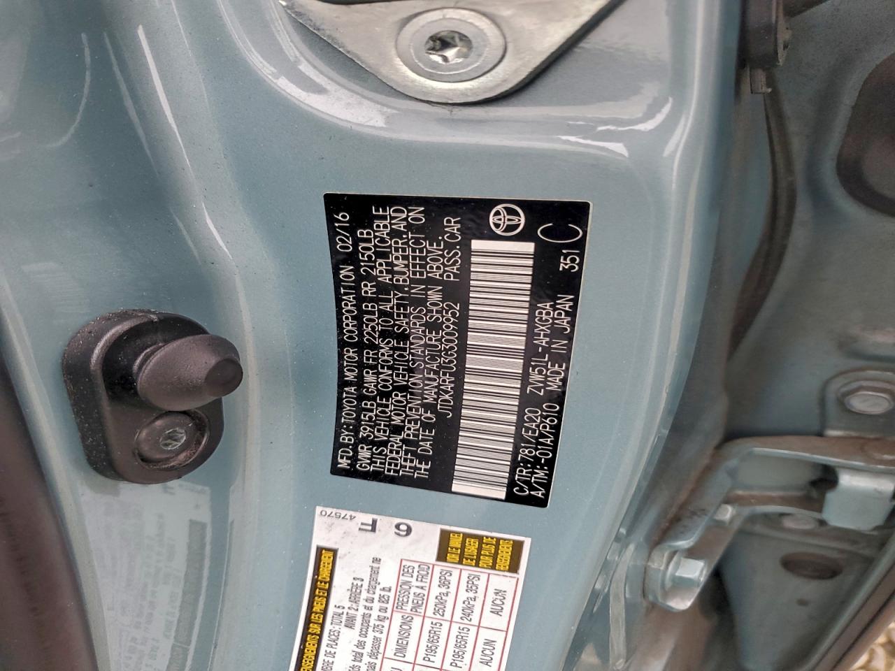 2016 TOYOTA PRIUS photo 12