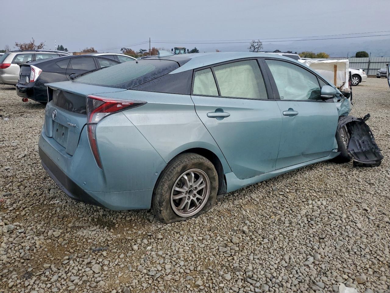 2016 TOYOTA PRIUS photo 3