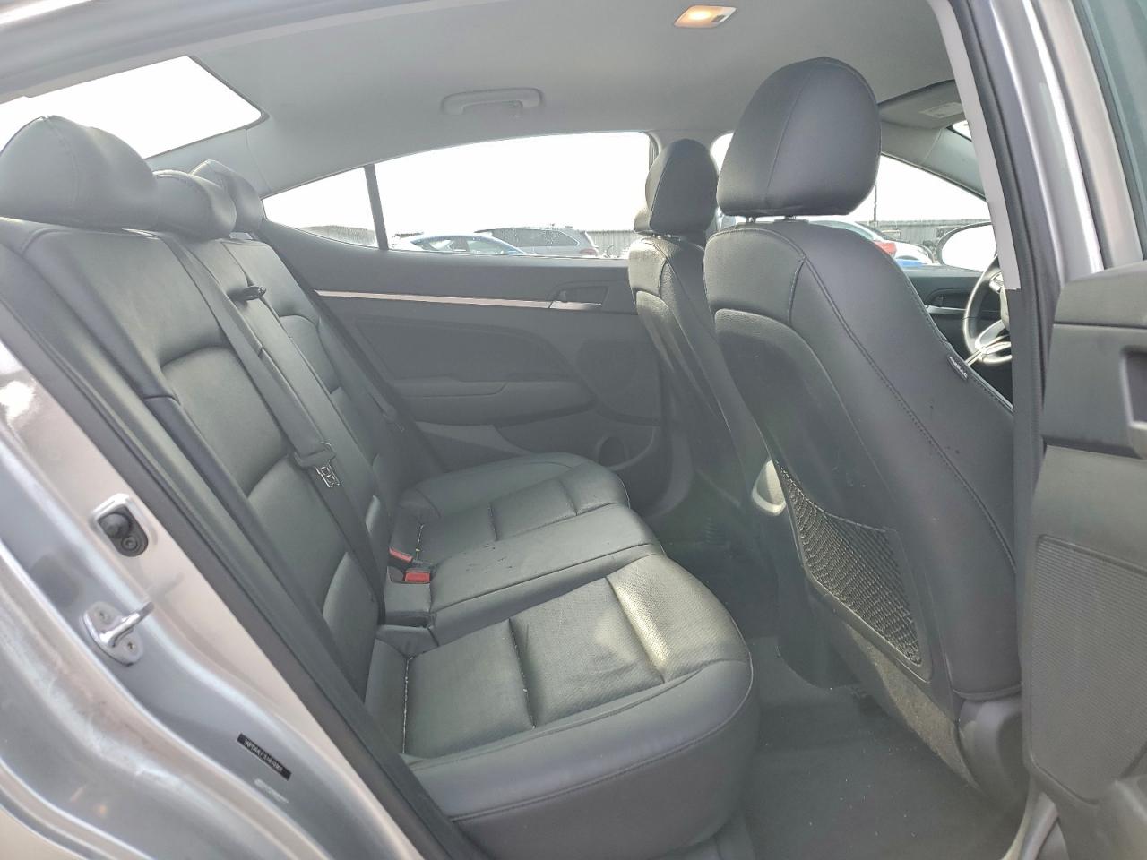 2020 HYUNDAI ELANTRA SEL photo 10