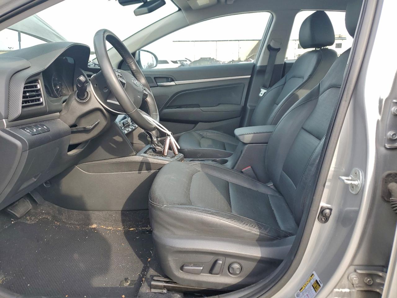 2020 HYUNDAI ELANTRA SEL photo 7
