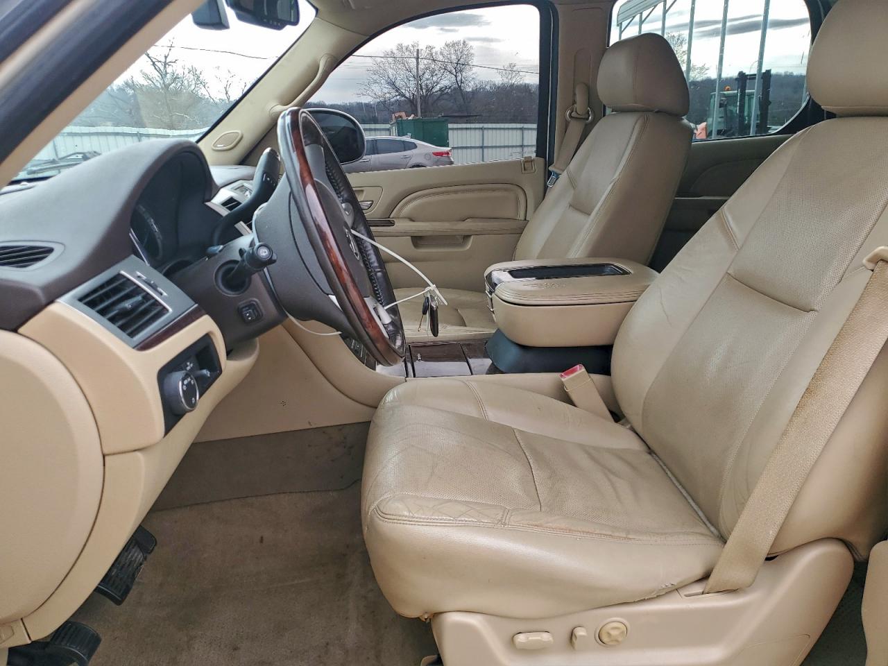 2012 CADILLAC ESCALADE PREMIUM photo 7