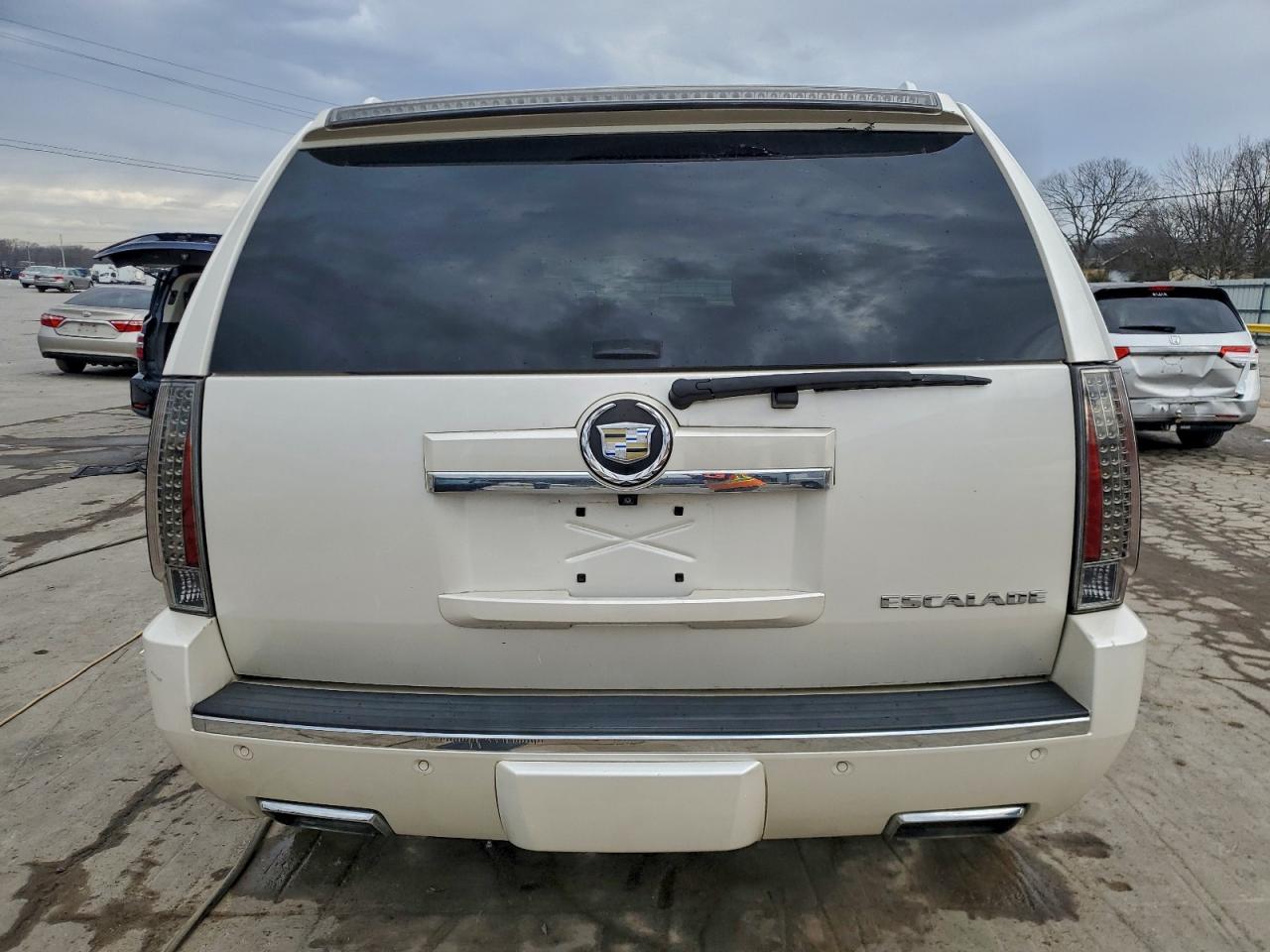 2012 CADILLAC ESCALADE PREMIUM photo 6
