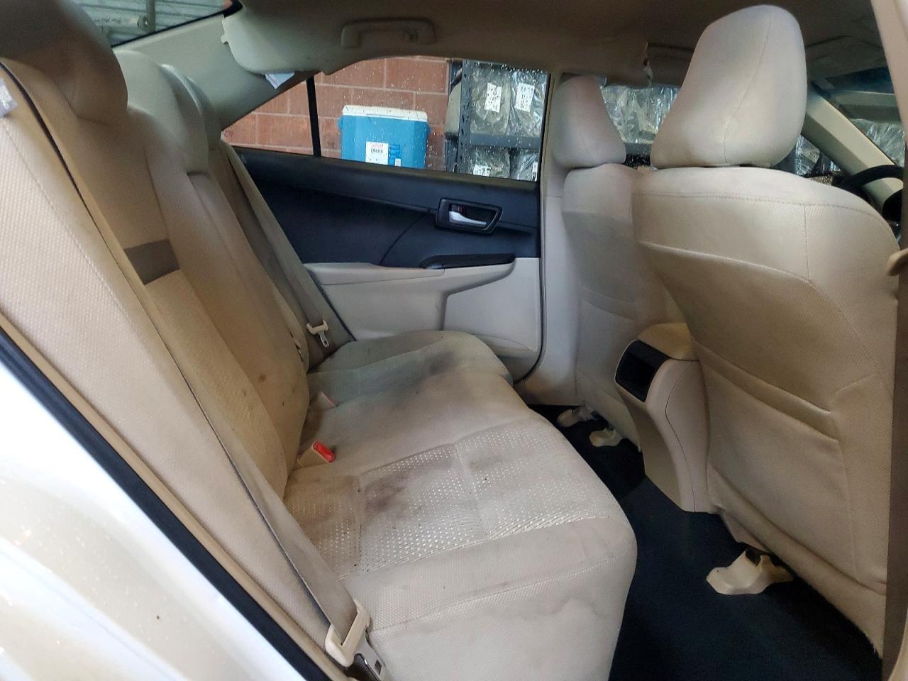 2014 TOYOTA CAMRY L photo 10