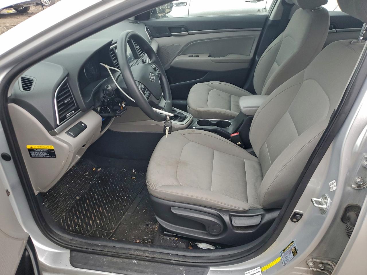 2017 HYUNDAI ELANTRA SE photo 7