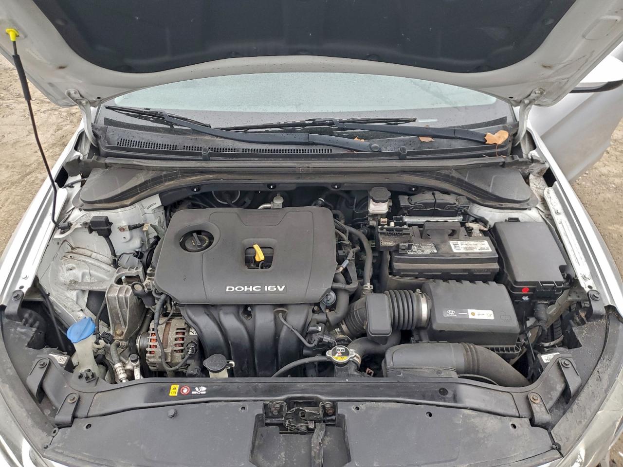 2017 HYUNDAI ELANTRA SE photo 11