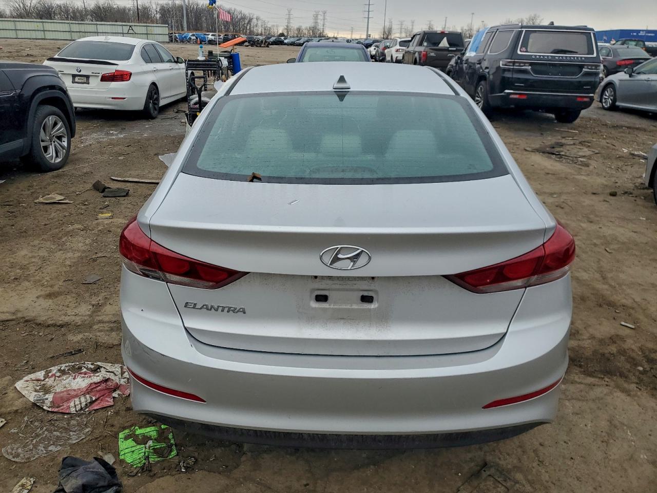 2017 HYUNDAI ELANTRA SE photo 6