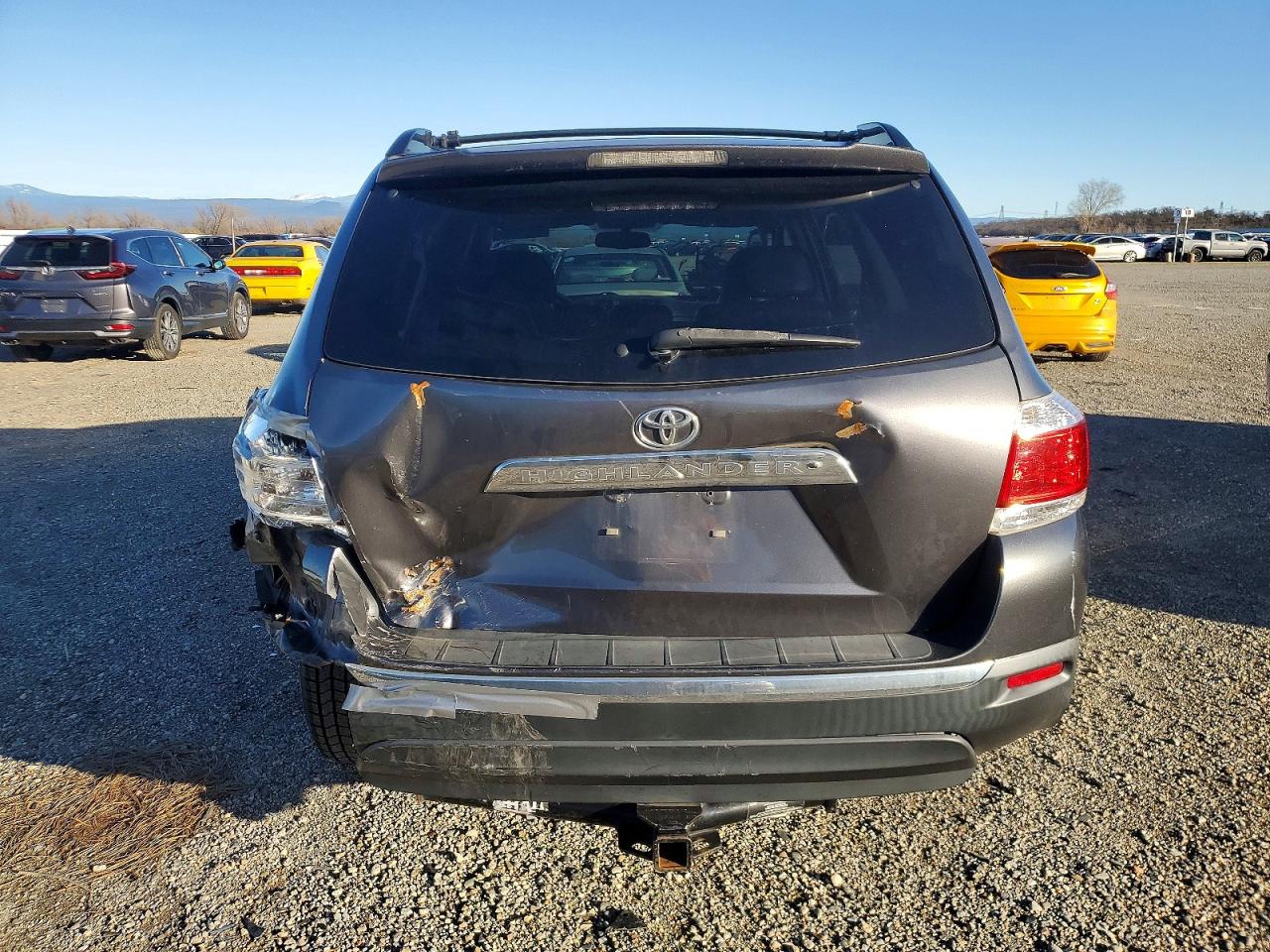 2013 TOYOTA HIGHLANDER BASE photo 6
