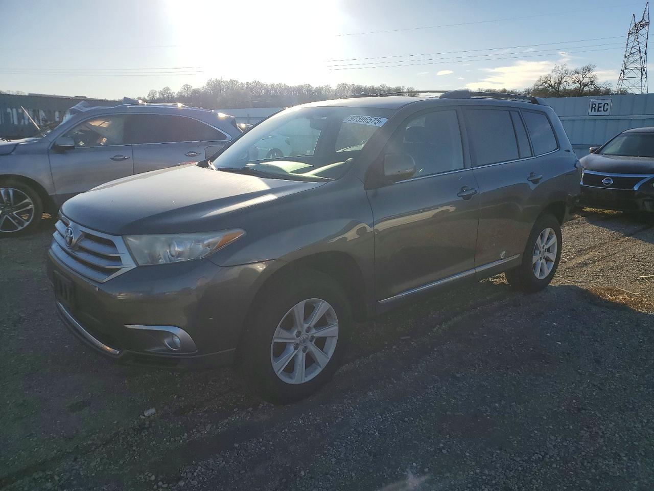 2013 TOYOTA HIGHLANDER