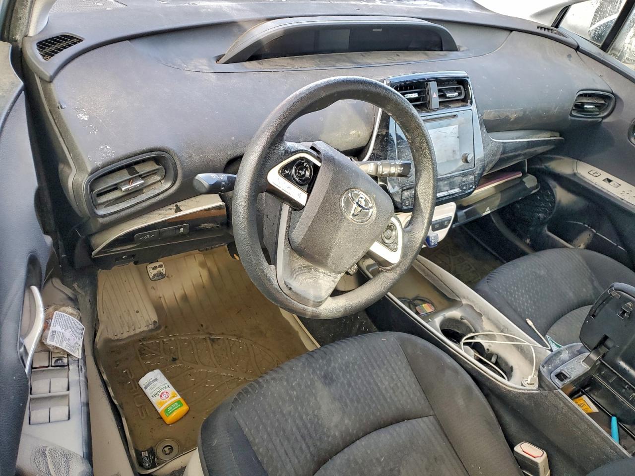 2016 TOYOTA PRIUS photo 8