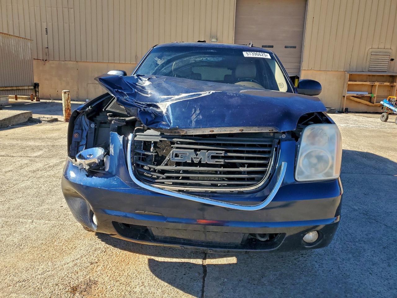 2008 GMC YUKON XL C1500 photo 13