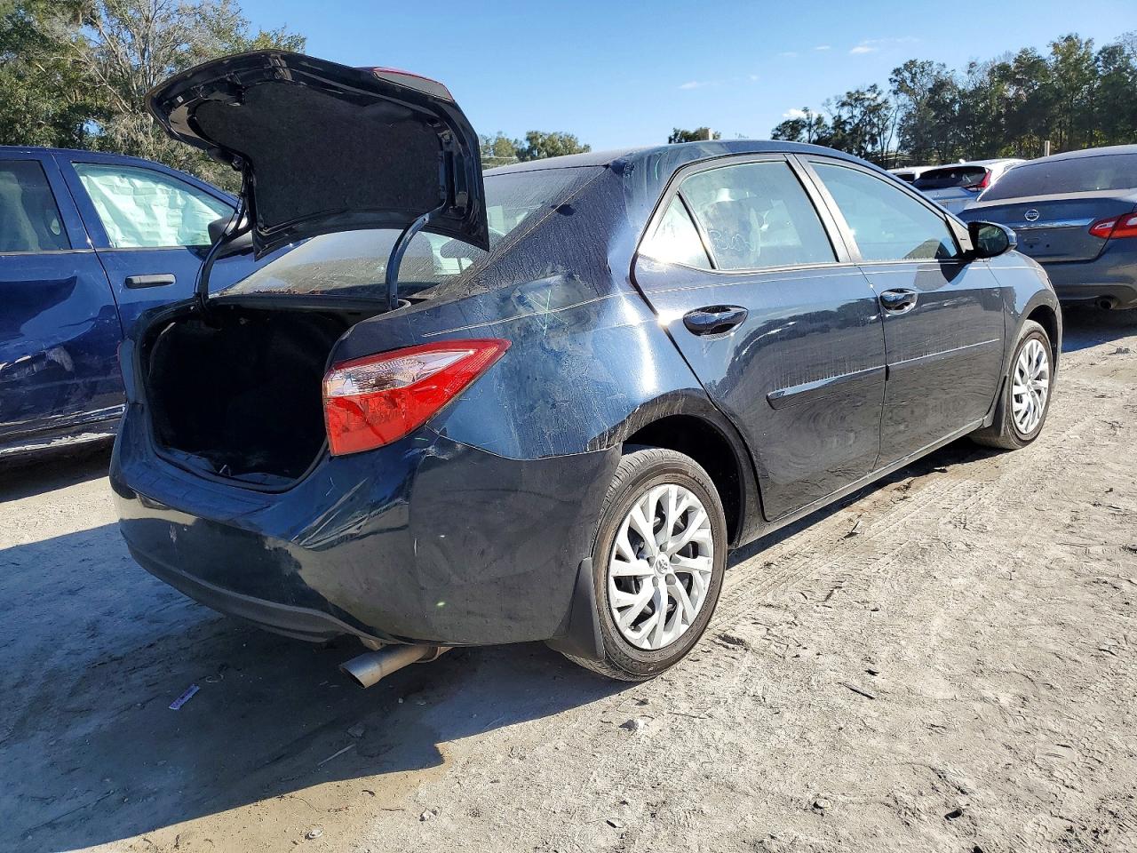 2018 TOYOTA COROLLA L photo 5