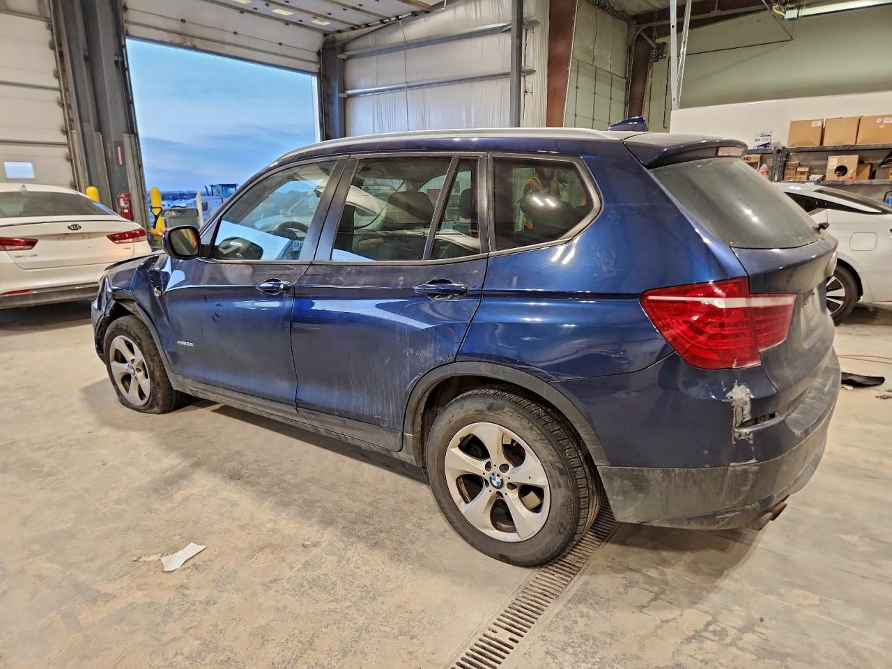 2011 BMW X3 XDRIVE28I photo 2