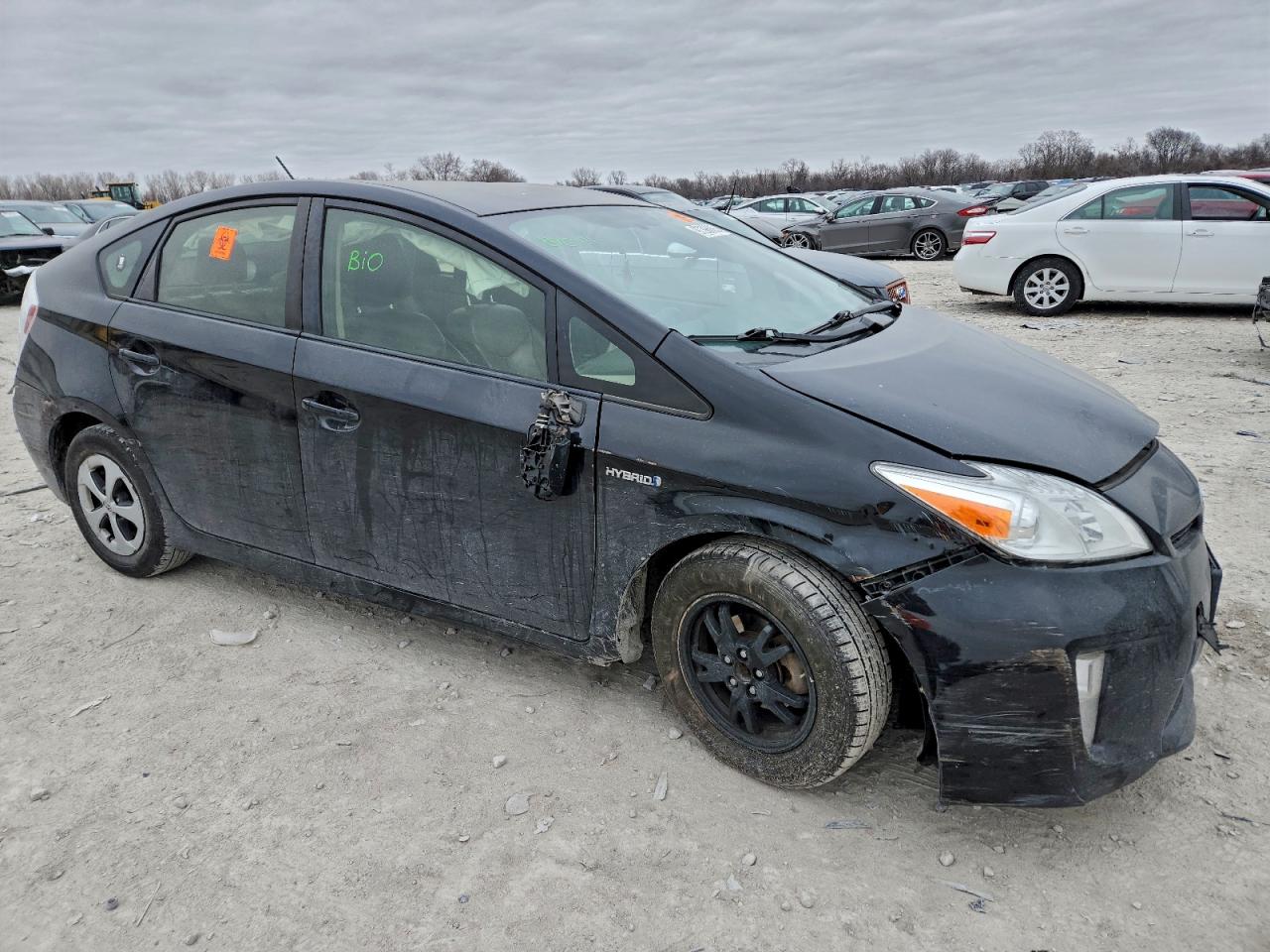 2014 TOYOTA PRIUS photo 4