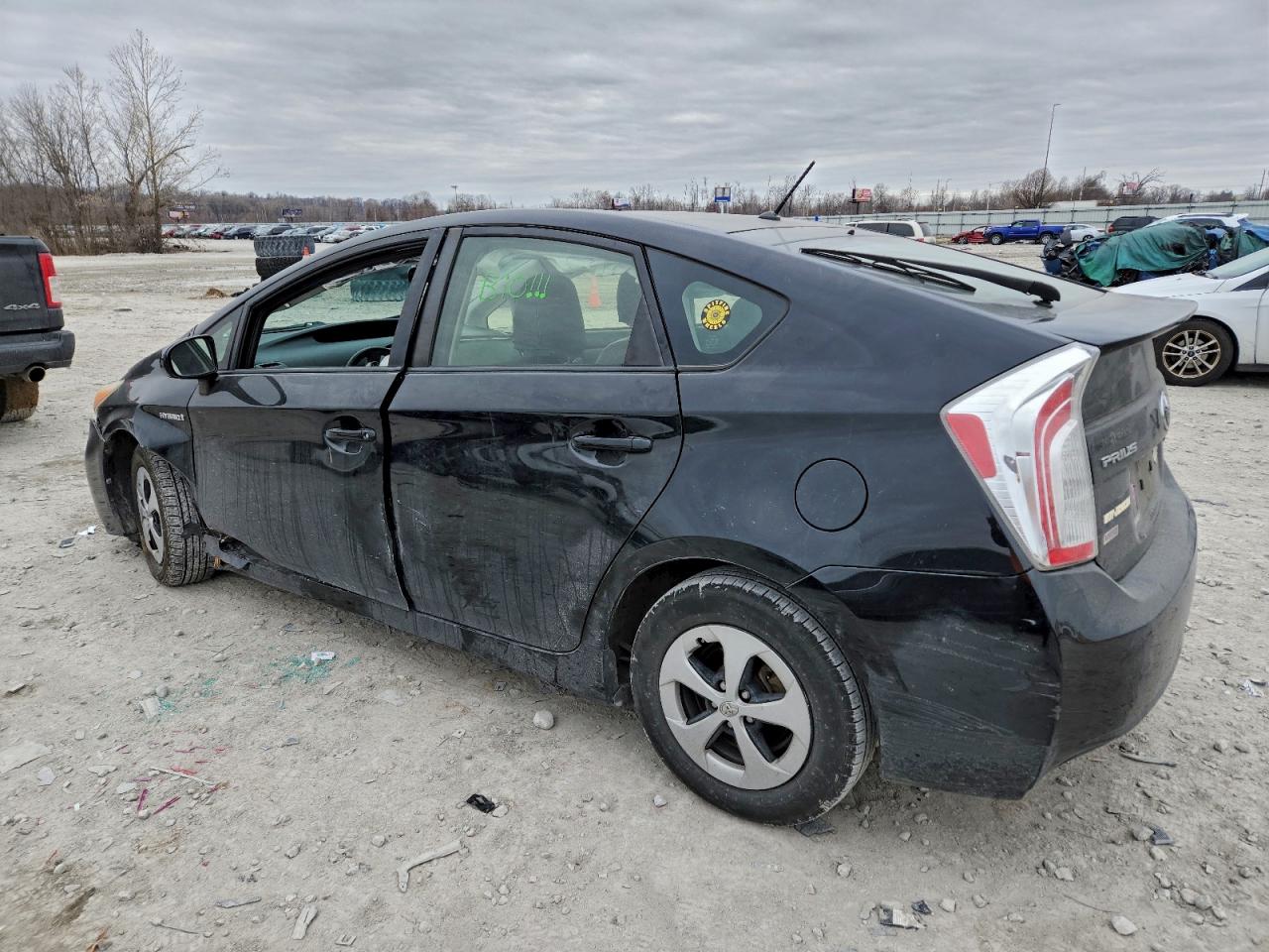 2014 TOYOTA PRIUS photo 2