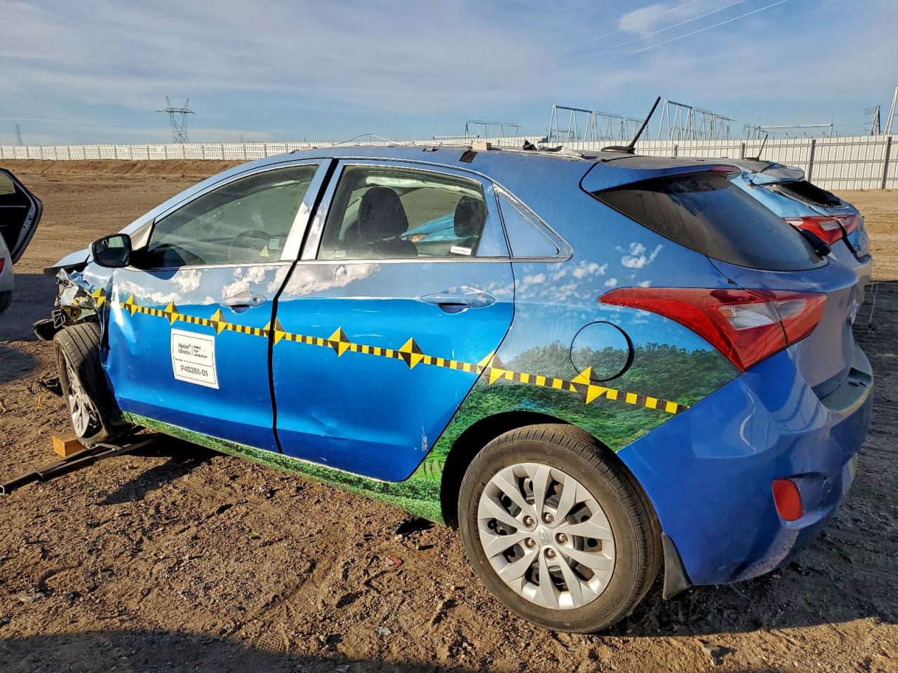 2017 HYUNDAI ELANTRA GT photo 2