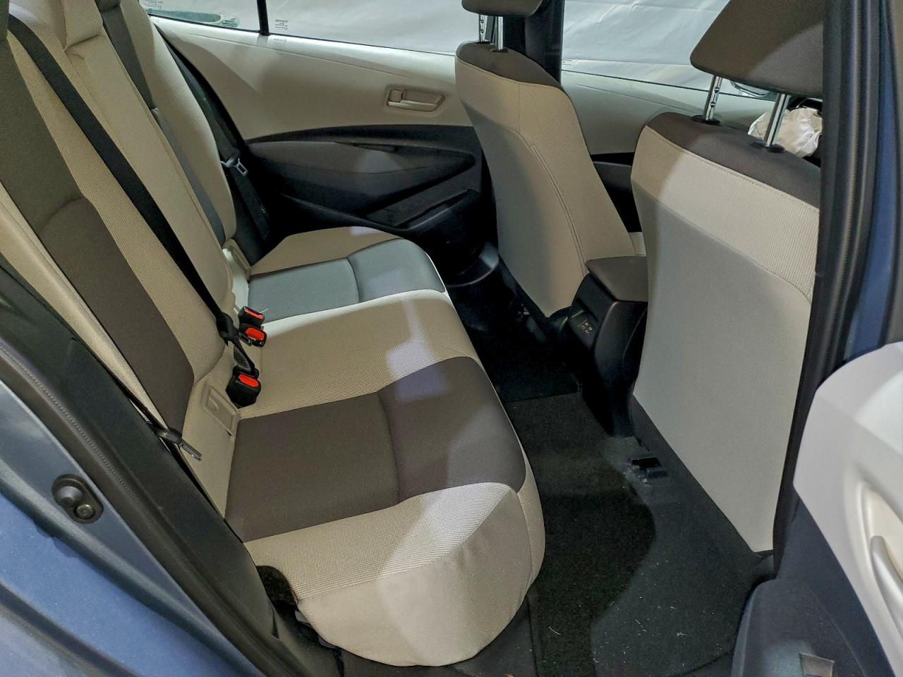 2025 TOYOTA COROLLA LE photo 19
