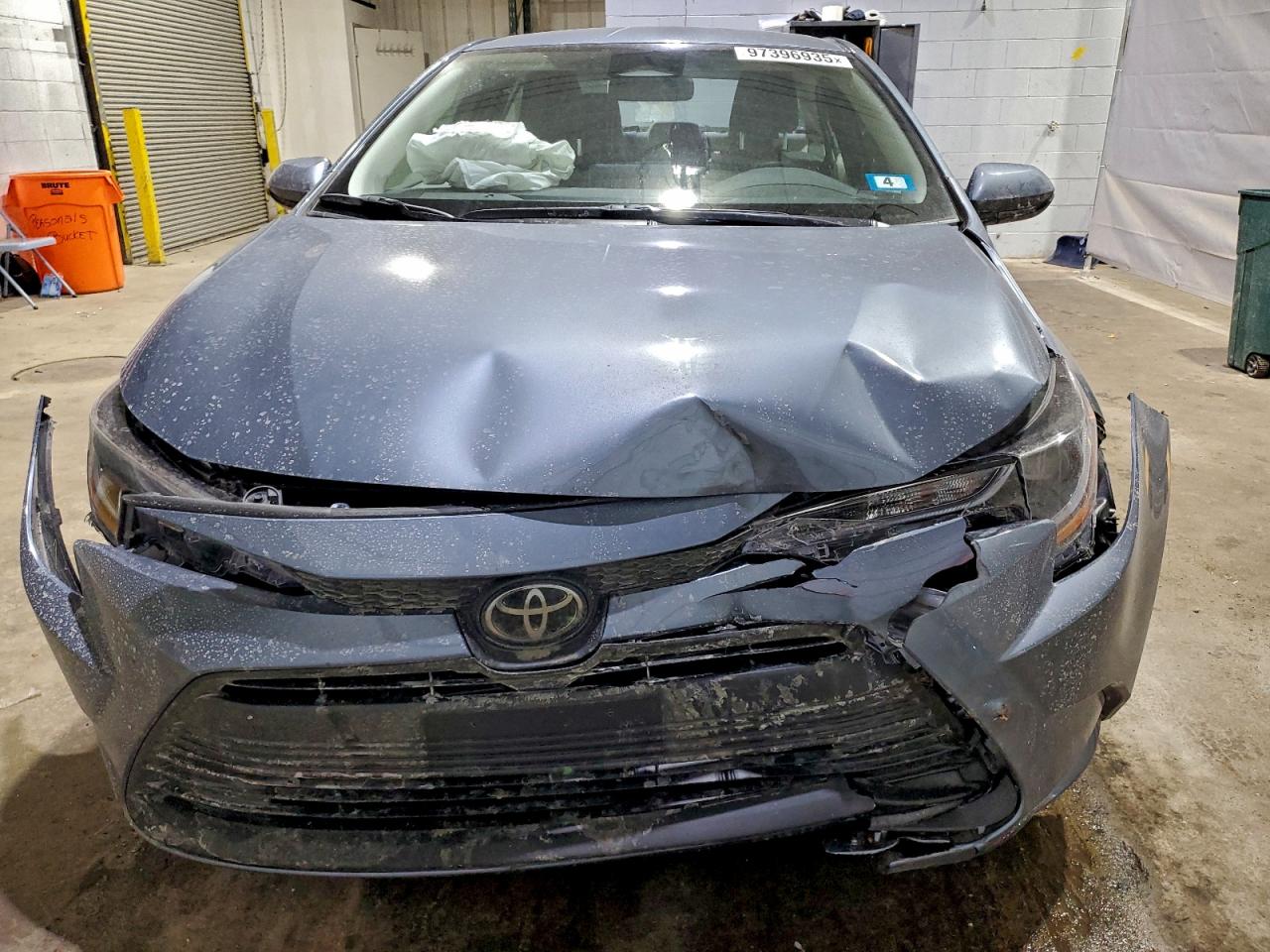 2025 TOYOTA COROLLA LE photo 9