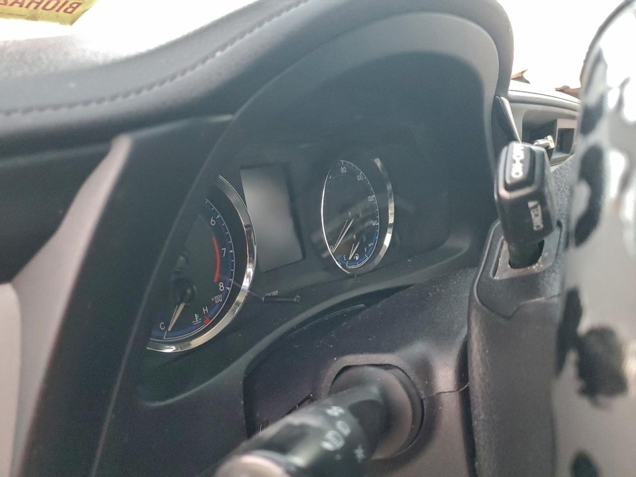 2019 TOYOTA COROLLA L photo 9