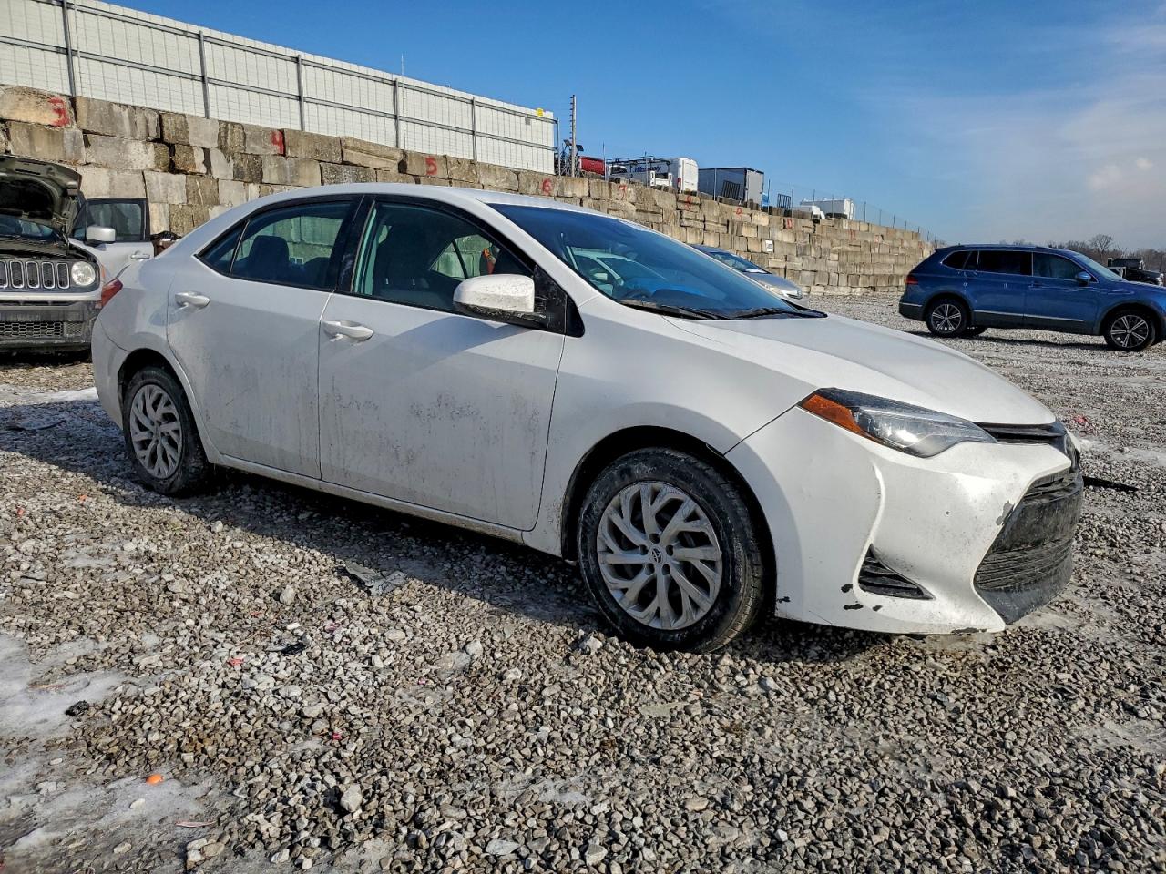 2018 TOYOTA COROLLA L photo 4
