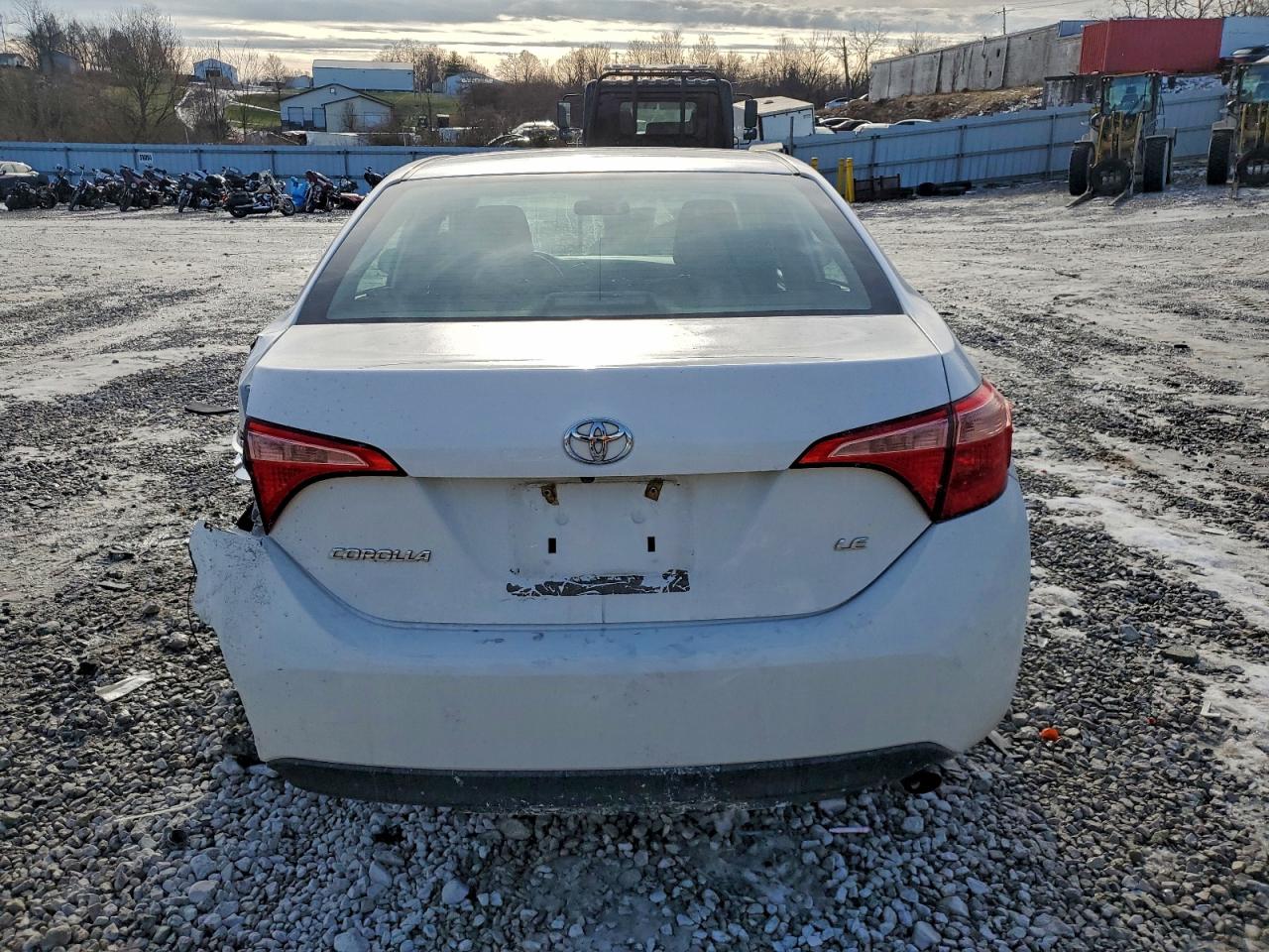 2018 TOYOTA COROLLA L photo 6