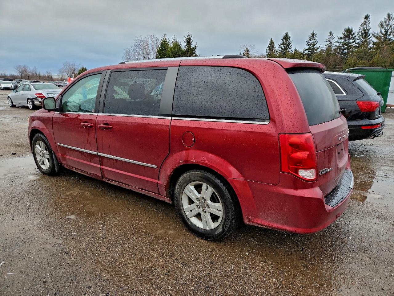 2011 DODGE GRAND CARAVAN CREW photo 2