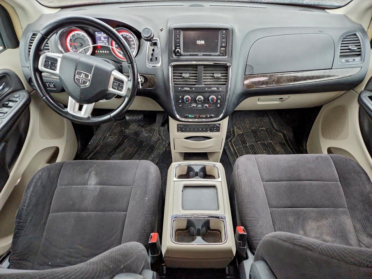 2011 DODGE GRAND CARAVAN CREW photo 8