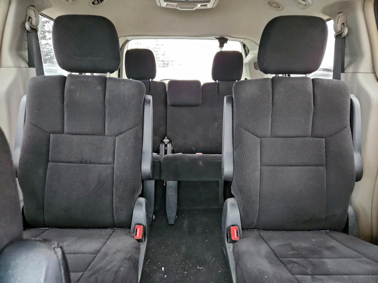 2011 DODGE GRAND CARAVAN CREW photo 10