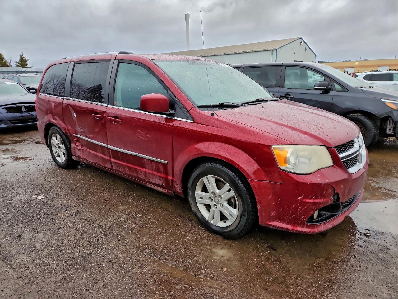 2011 DODGE GRAND CARAVAN CREW photo 4