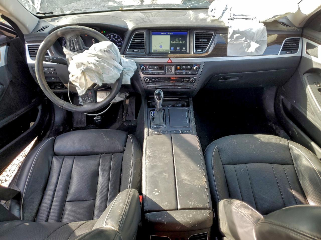 2015 HYUNDAI GENESIS 3.8L photo 8