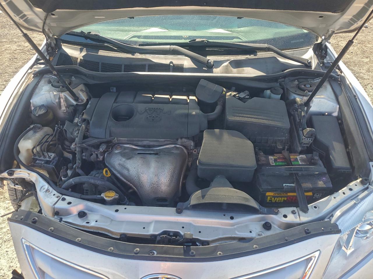 2011 TOYOTA CAMRY photo 11