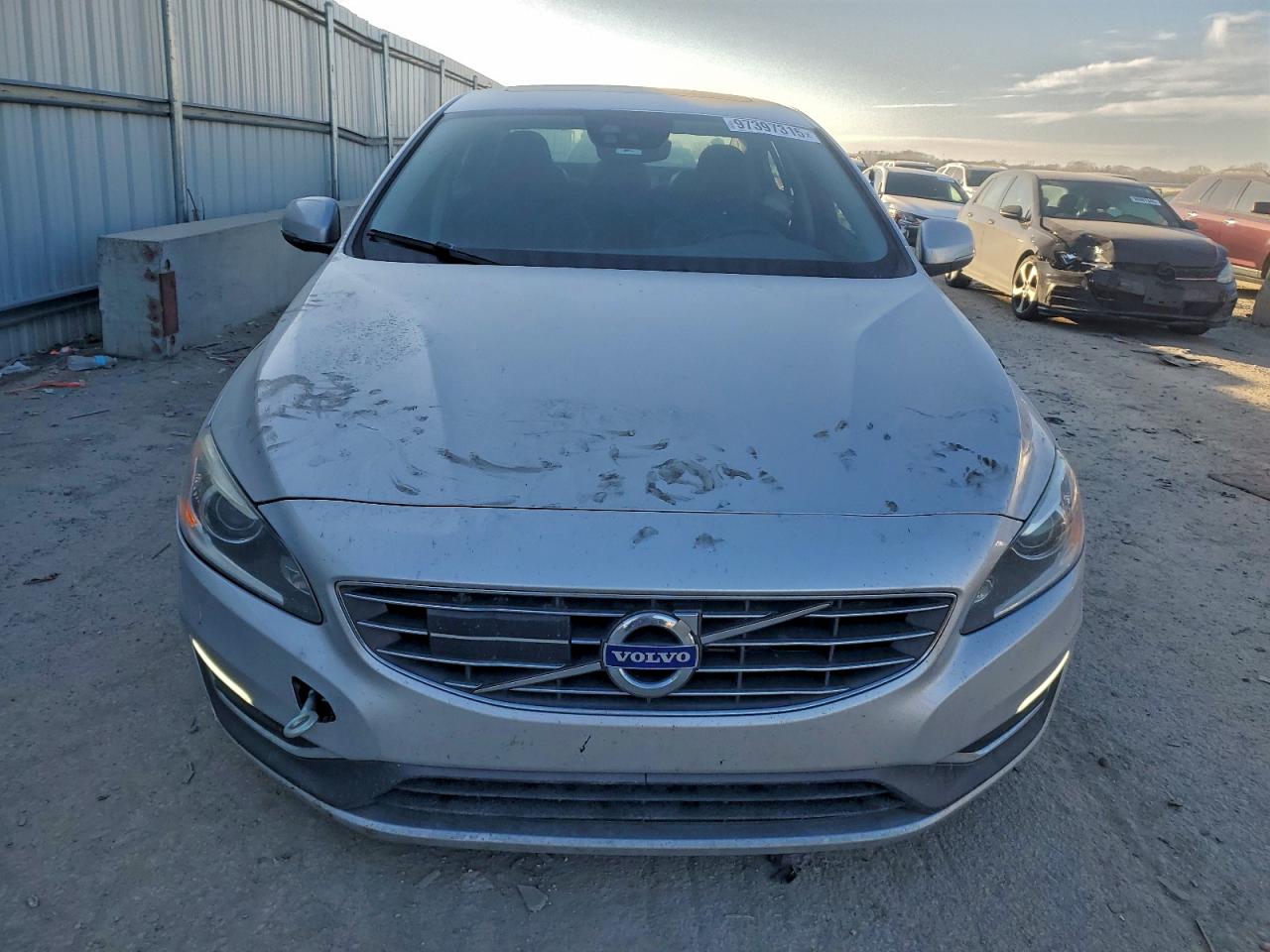 2017 VOLVO S60 PLATINUM photo 5