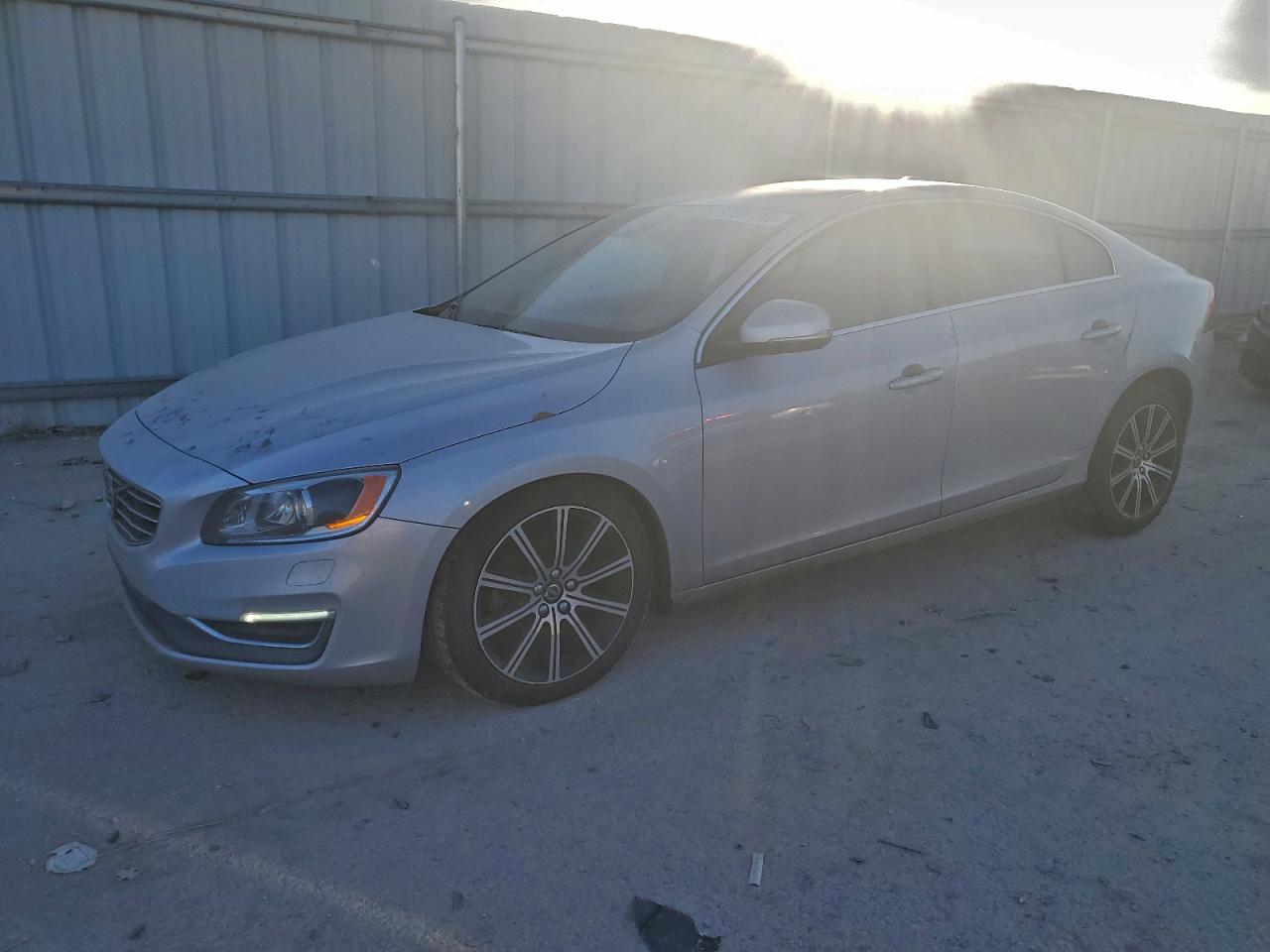 2017 VOLVO S60
