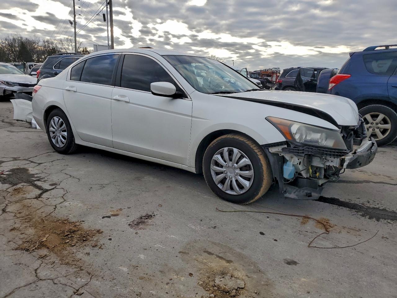 2012 HONDA ACCORD LX photo 4