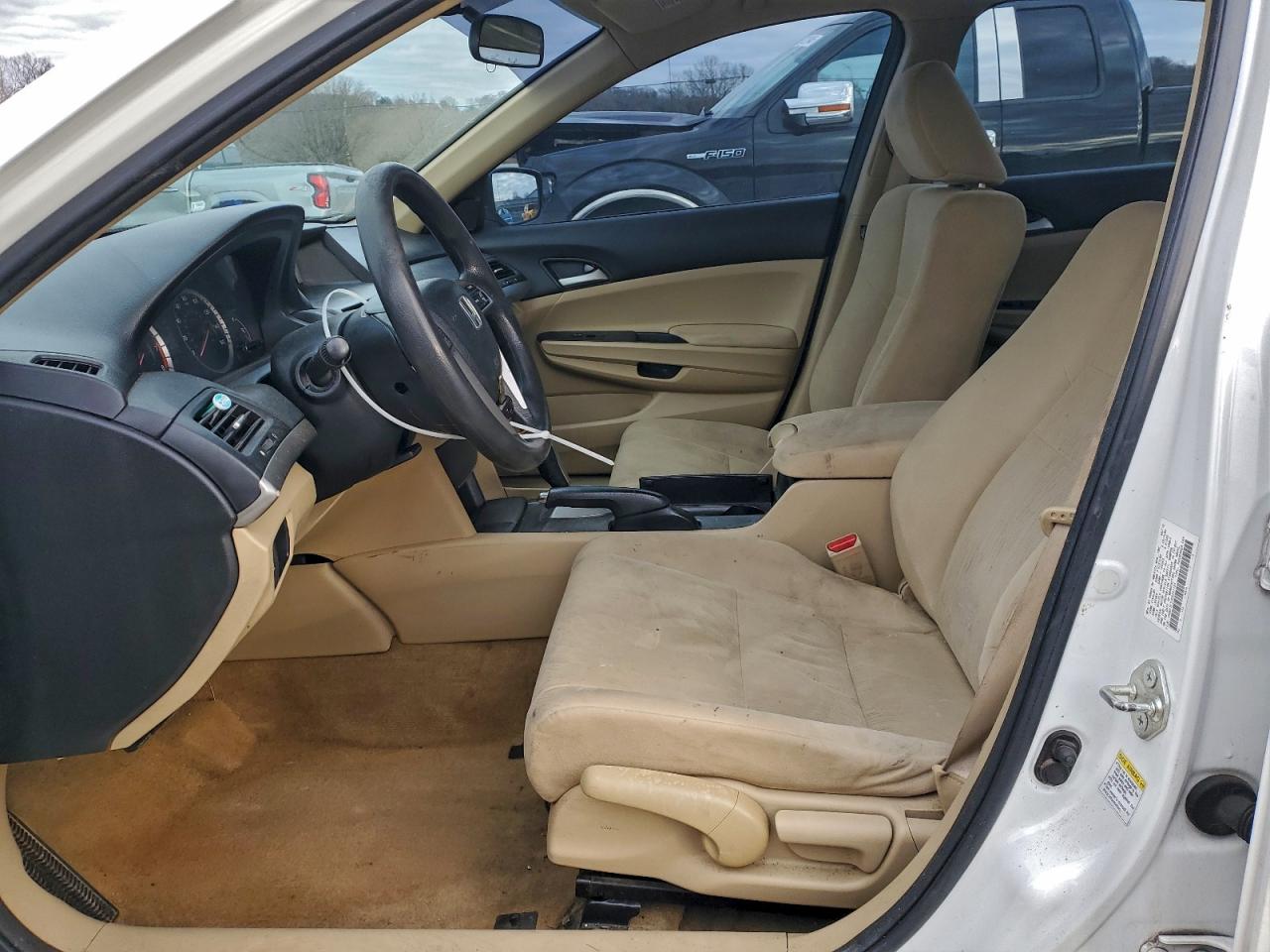 2012 HONDA ACCORD LX photo 7