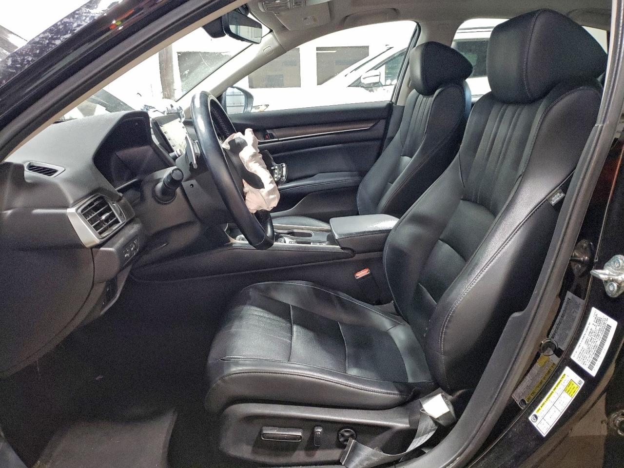 2018 HONDA ACCORD TOURING photo 7