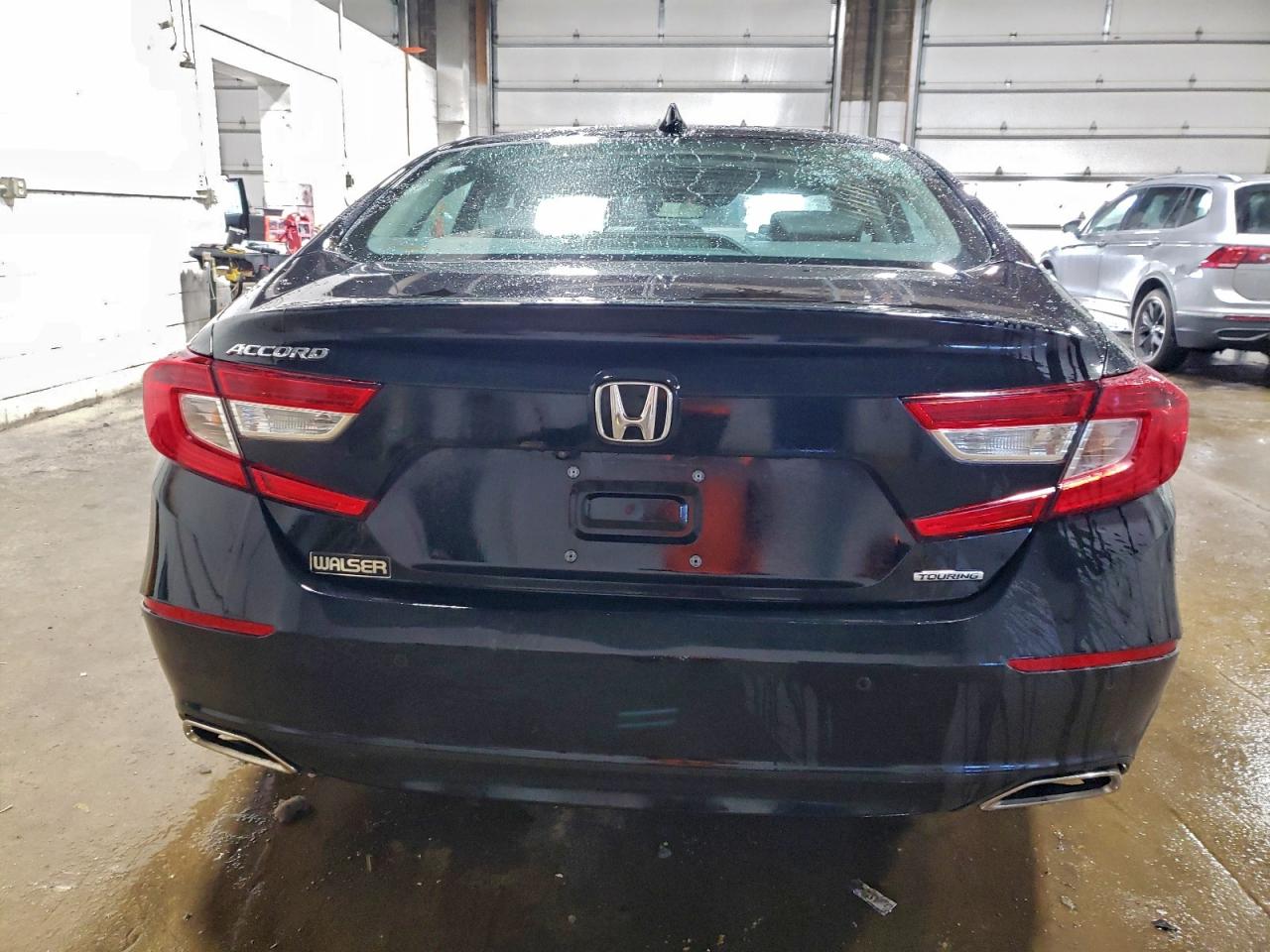 2018 HONDA ACCORD TOURING photo 6