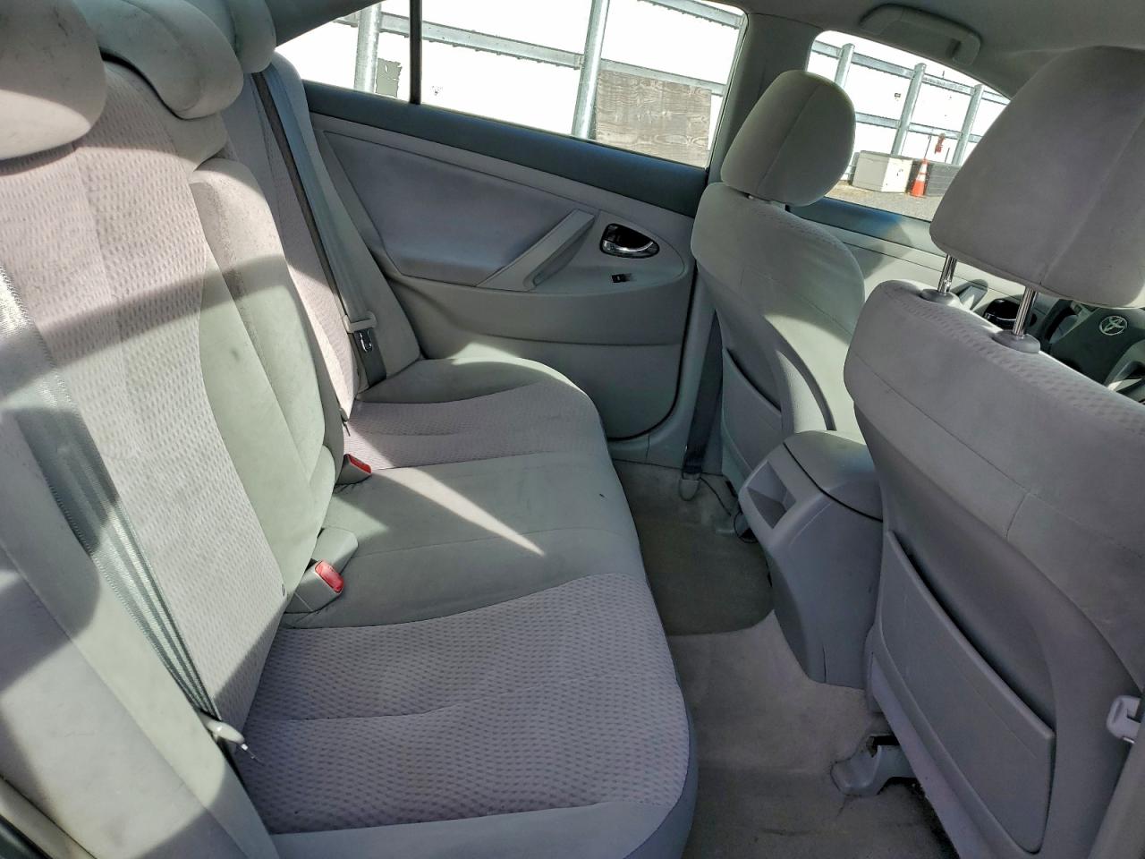 2010 TOYOTA CAMRY BASE photo 10