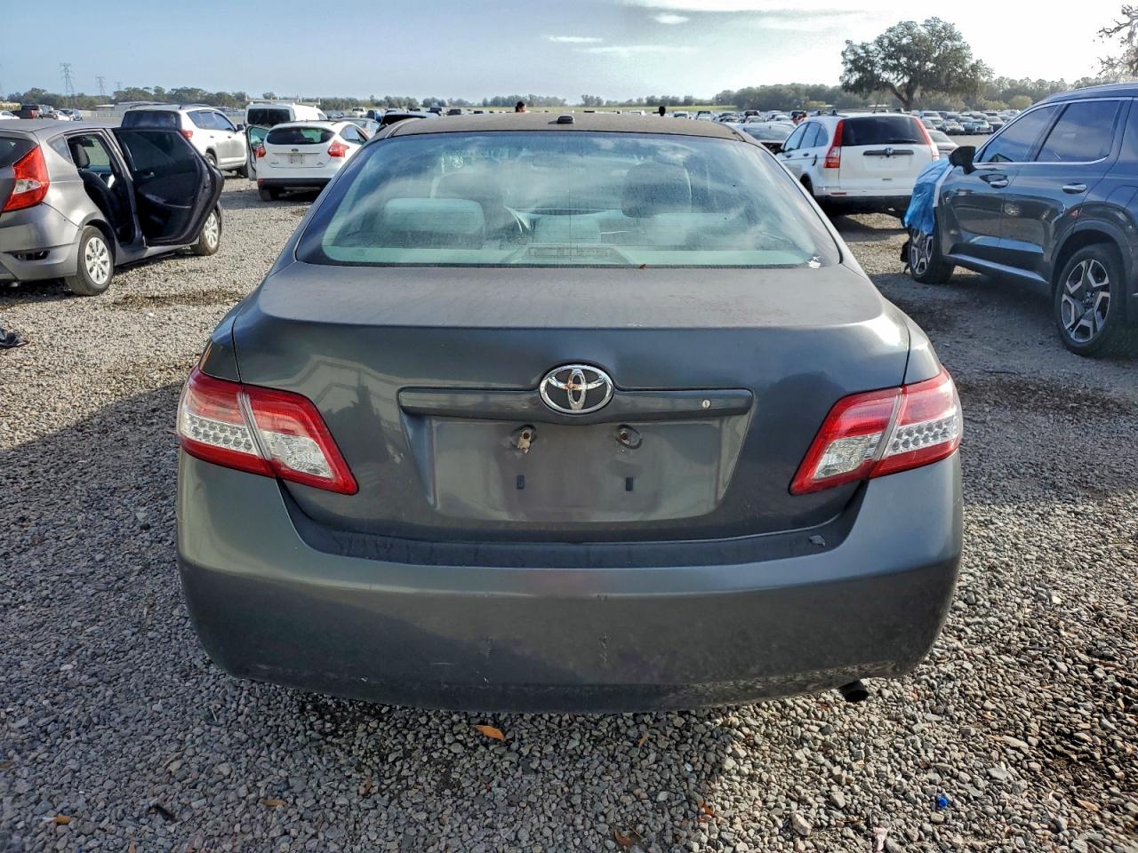 2010 TOYOTA CAMRY BASE photo 6