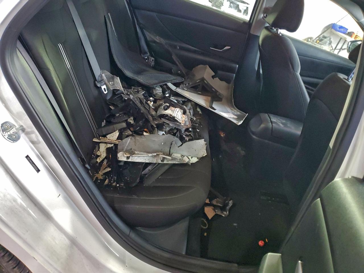 2021 HYUNDAI ELANTRA SEL photo 19