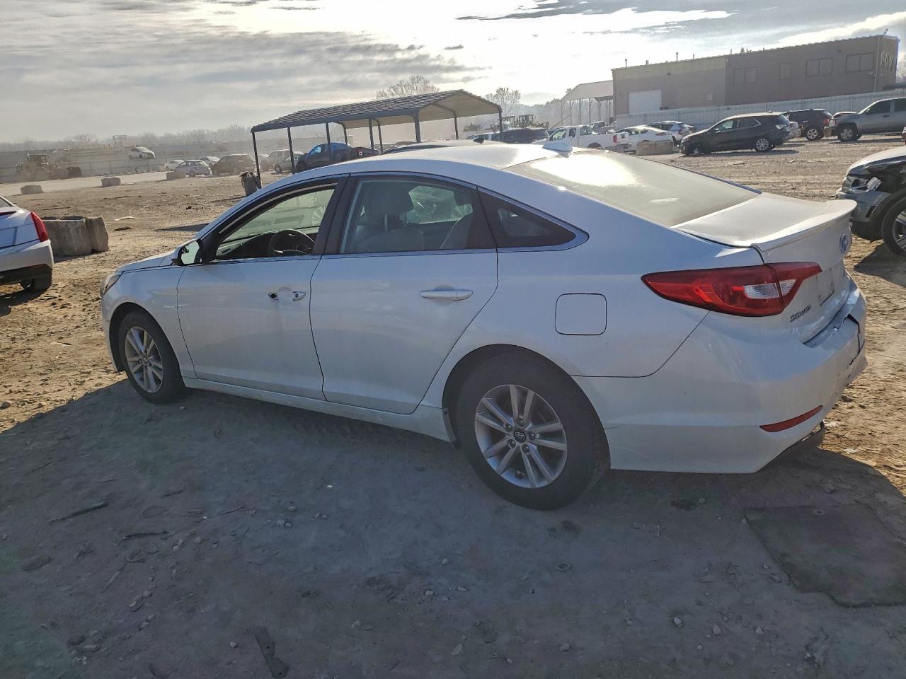 2016 HYUNDAI SONATA SE photo 2