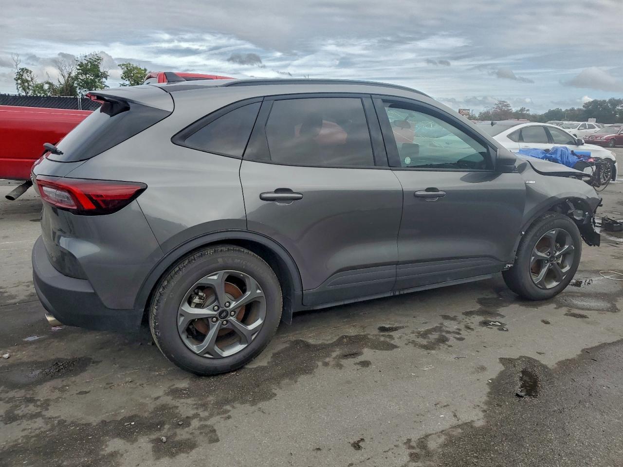 2025 FORD ESCAPE ST LINE photo 3