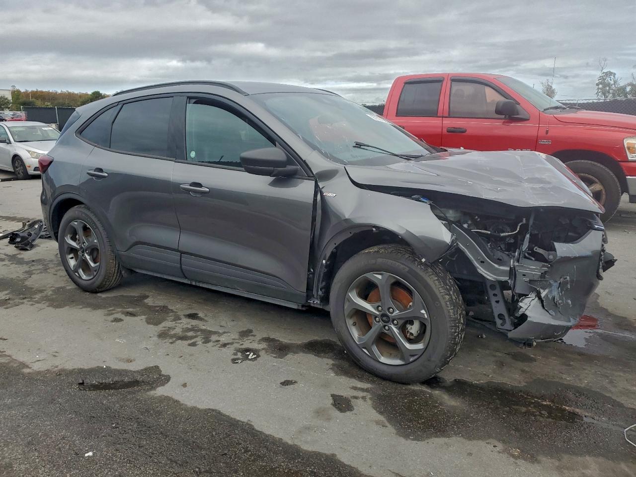 2025 FORD ESCAPE ST LINE photo 4