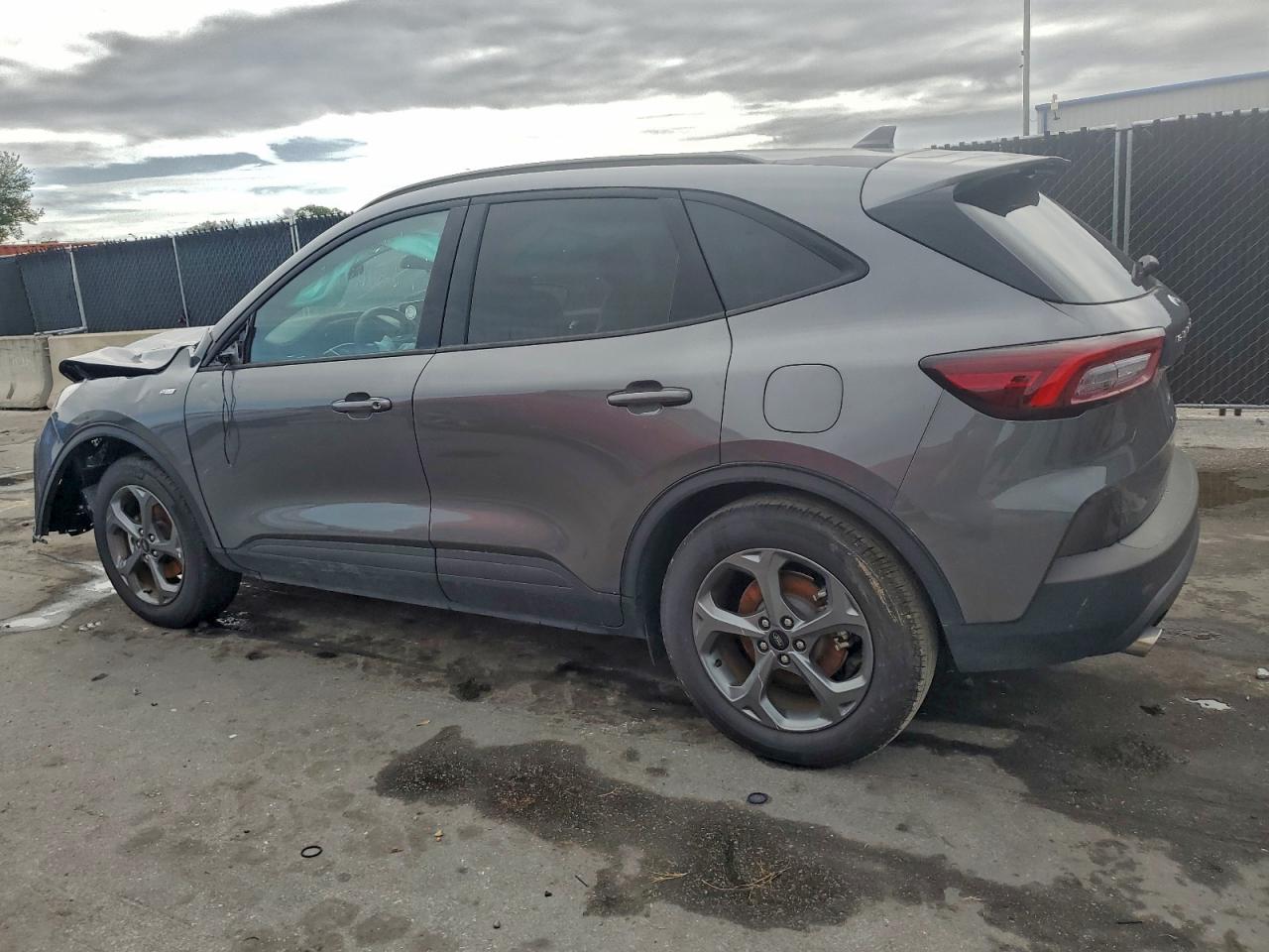 2025 FORD ESCAPE ST LINE photo 2