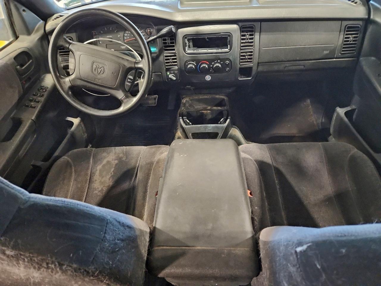 2004 DODGE DAKOTA QUAD SPORT photo 8