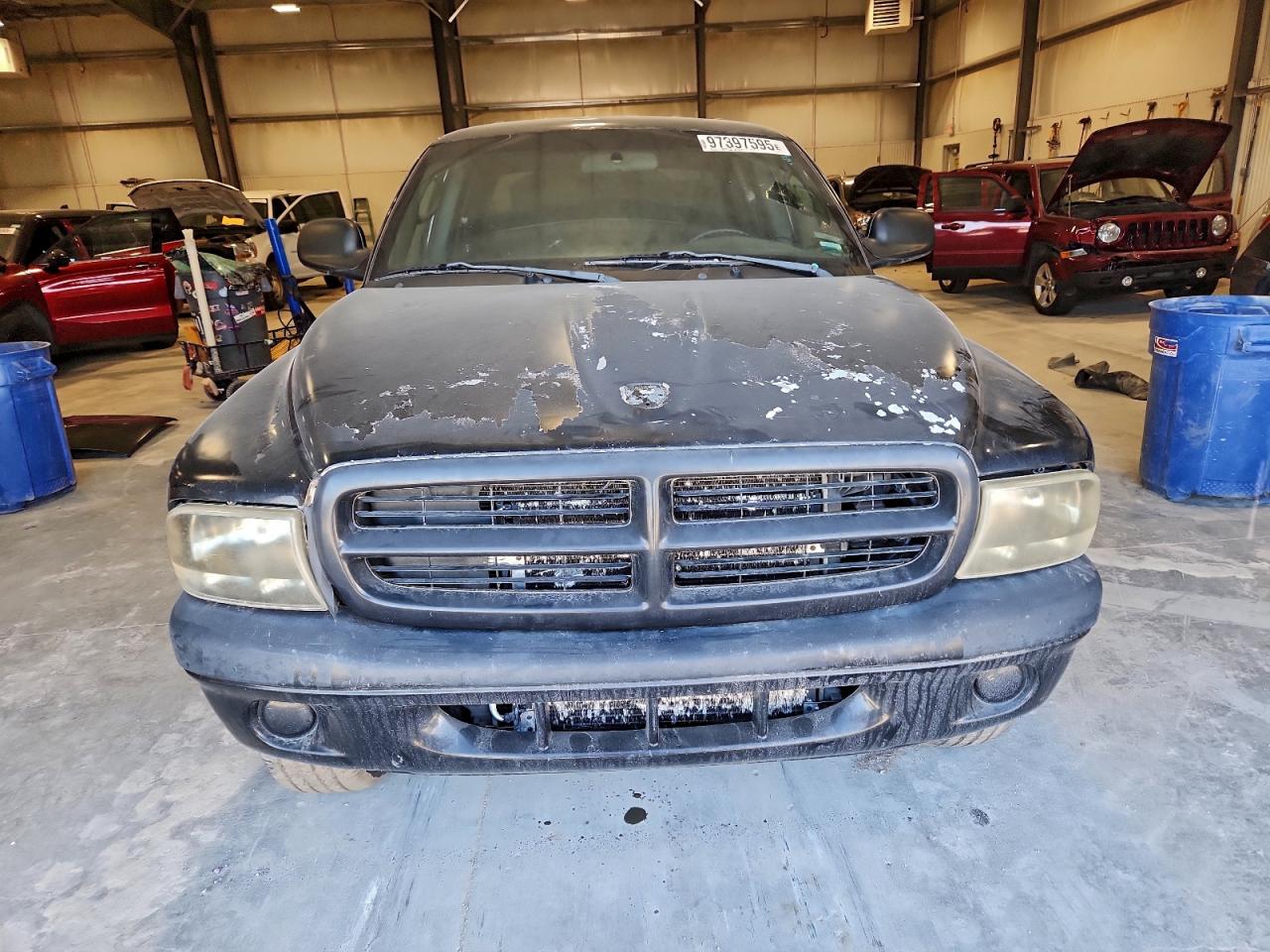 2004 DODGE DAKOTA QUAD SPORT photo 5
