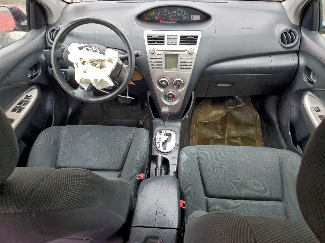 2009 TOYOTA YARIS photo 8