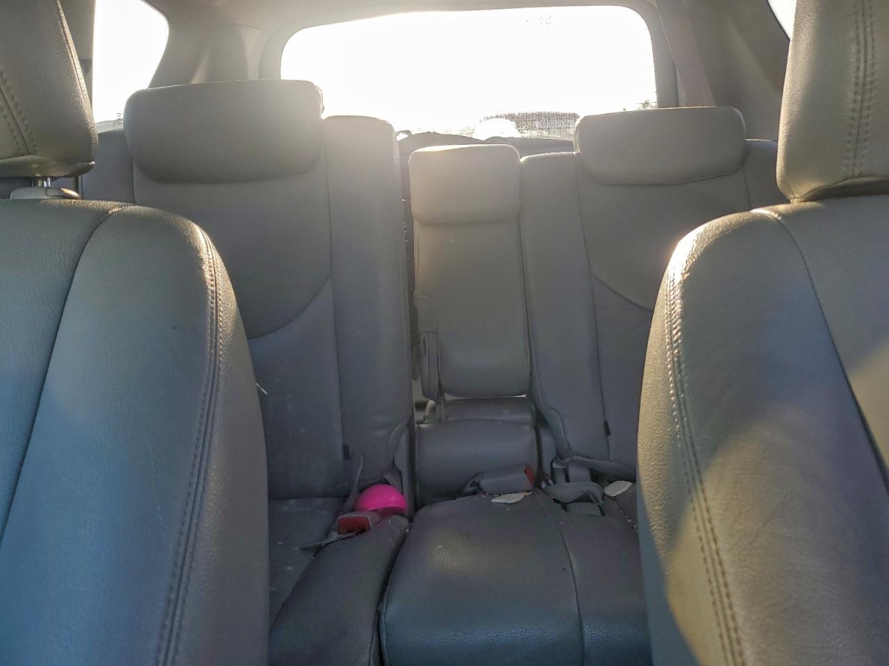 2010 TOYOTA RAV4 photo 19