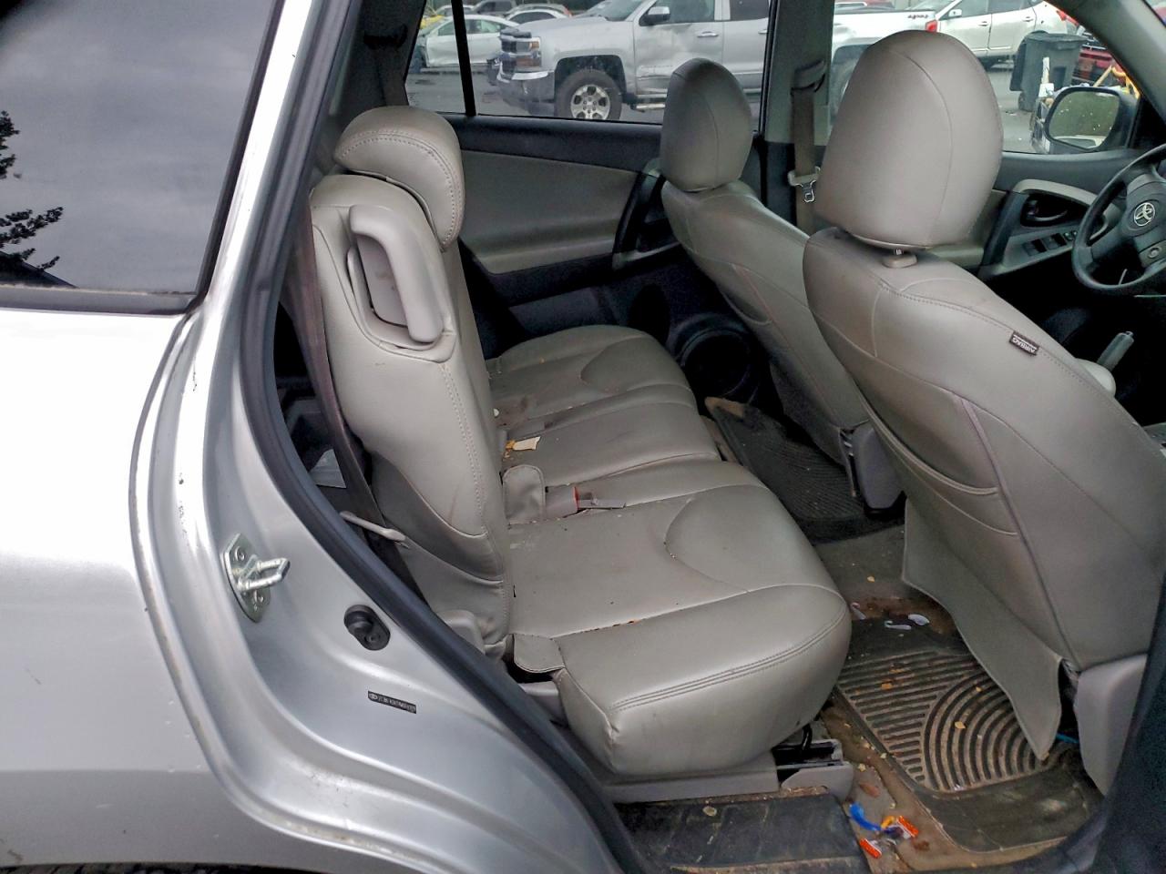 2010 TOYOTA RAV4 photo 21